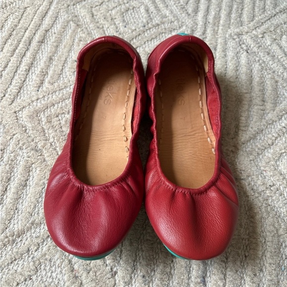 Tieks Red Leather Foldable Flats - Picture 2 of 10